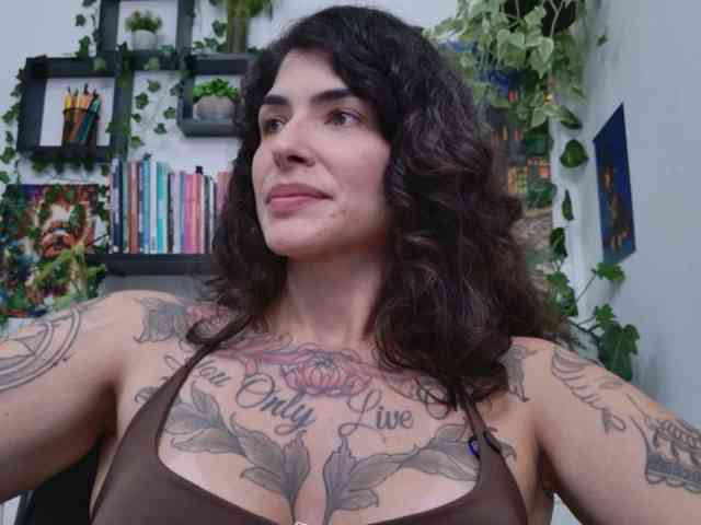 Modelo: TaliMajesty