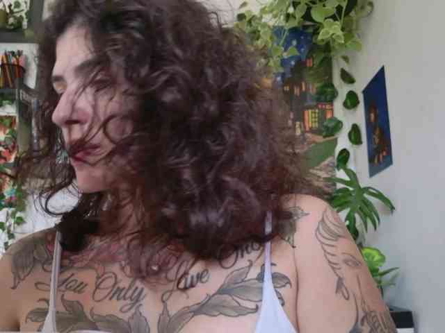 Modelo: TaliMajesty