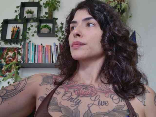 Modelo: TaliMajesty