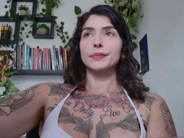 Modelo: TaliMajesty