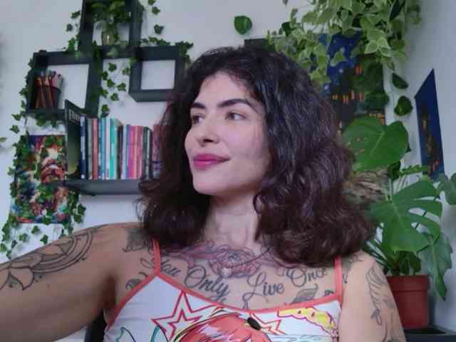 Modelo: TaliMajesty