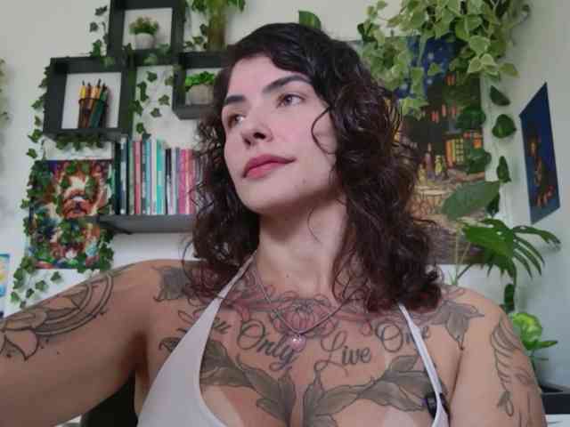 Modelo: TaliMajesty