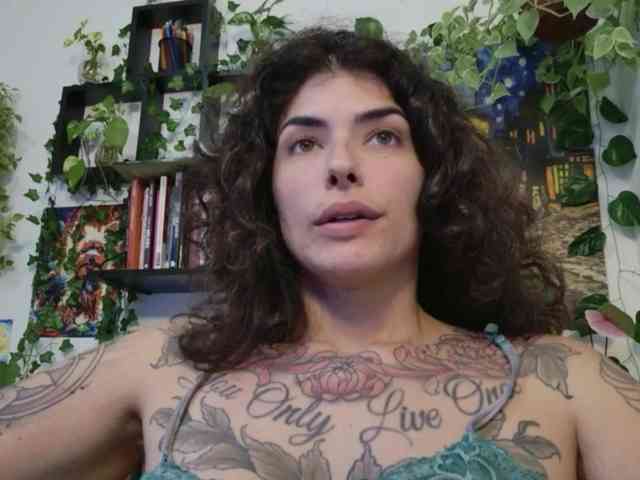 Modelo: TaliMajesty