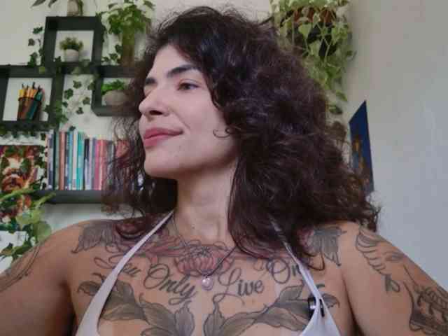 Modelo: TaliMajesty