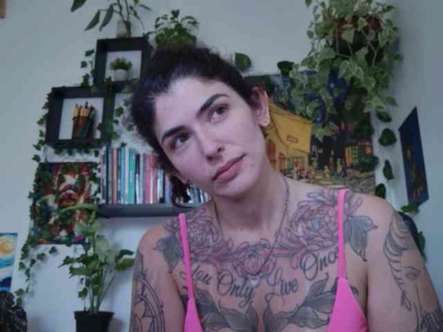 Modelo: TaliMajesty