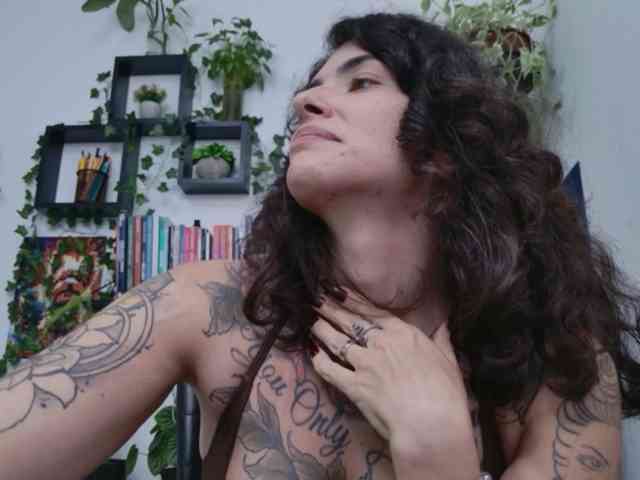 Modelo: TaliMajesty