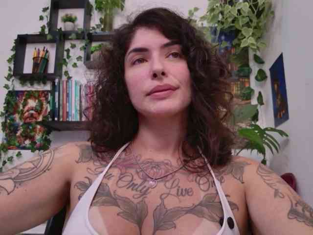 Modelo: TaliMajesty