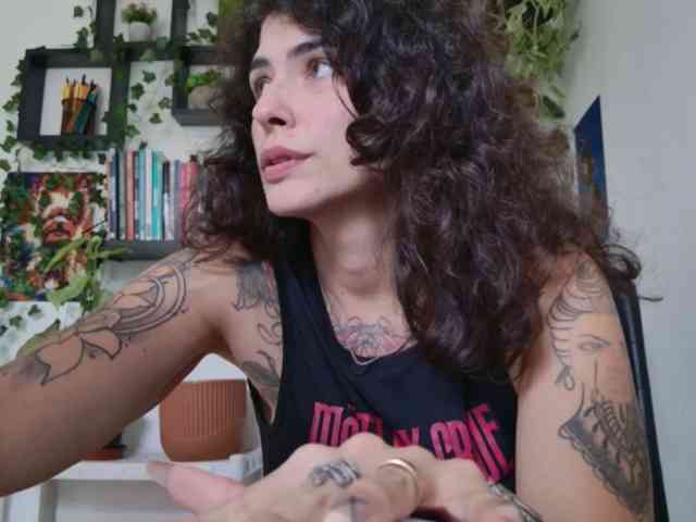 Modelo: TaliMajesty