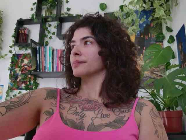 Modelo: TaliMajesty