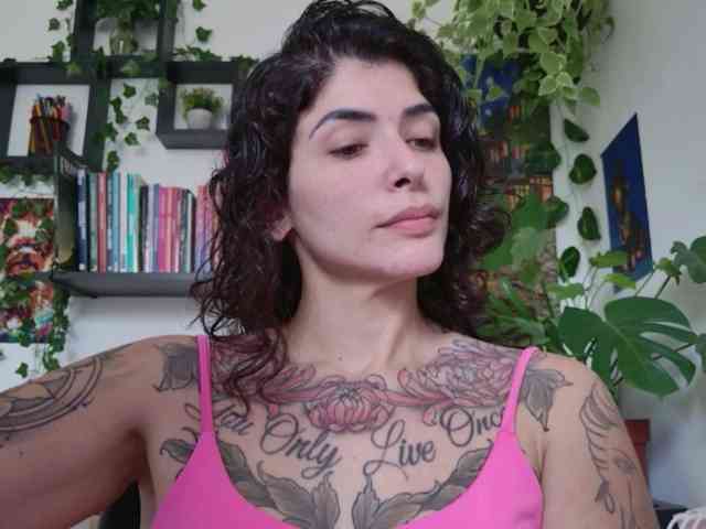 Modelo: TaliMajesty