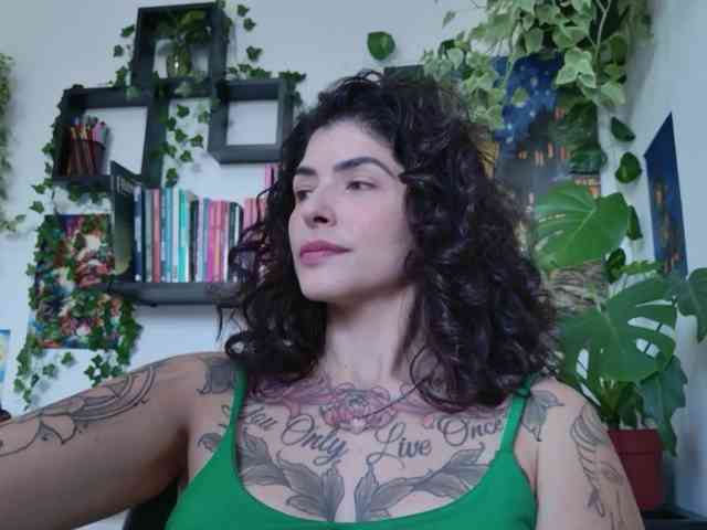 Modelo: TaliMajesty