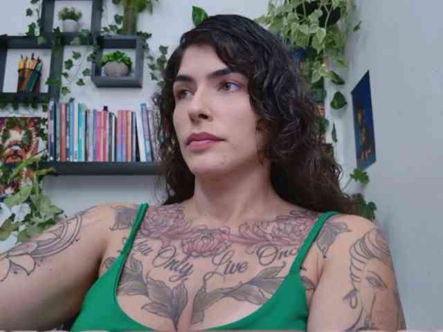 Modelo: TaliMajesty