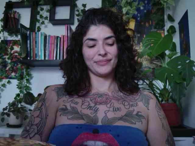 Modelo: TaliMajesty