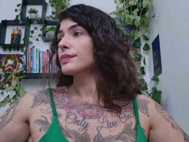 Modelo: TaliMajesty