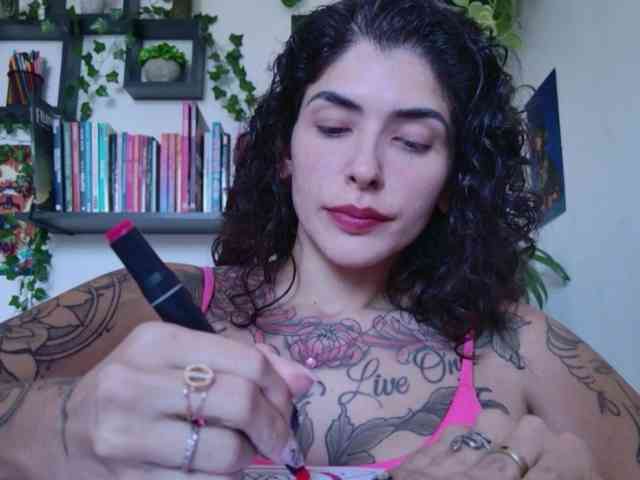 Modelo: TaliMajesty