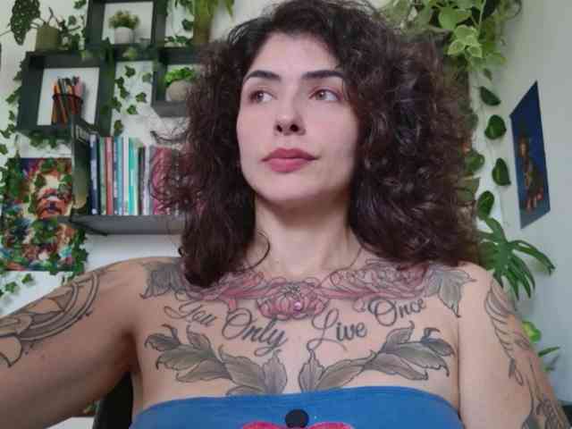 Modelo: TaliMajesty