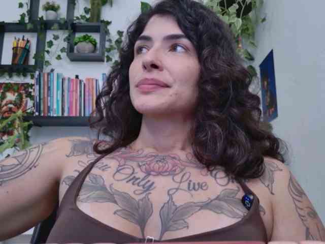Modelo: TaliMajesty