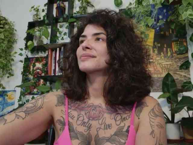 Modelo: TaliMajesty