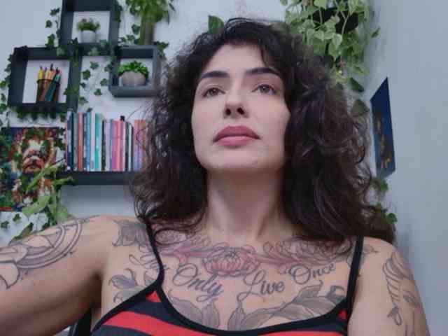 Modelo: TaliMajesty
