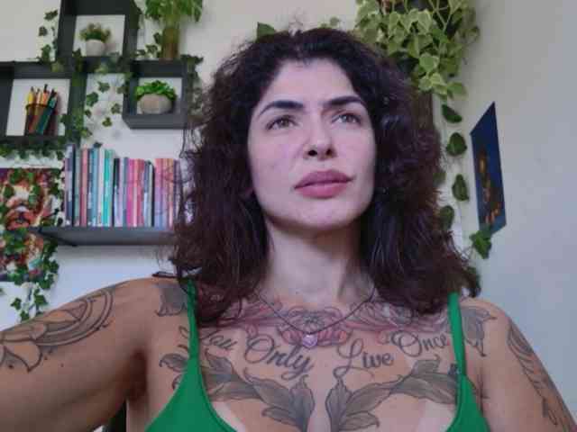 Modelo: TaliMajesty