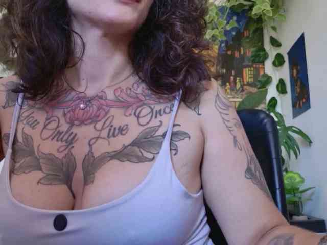 Modelo: TaliMajesty