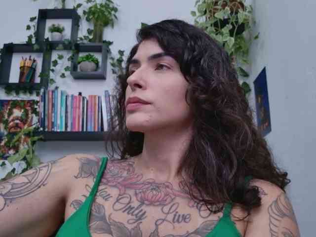 Modelo: TaliMajesty