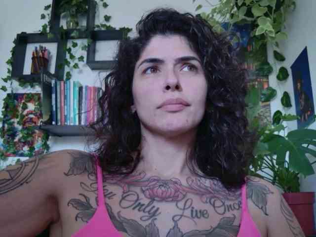 Modelo: TaliMajesty