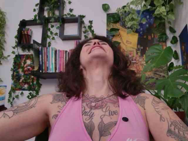 talimajesty webcam