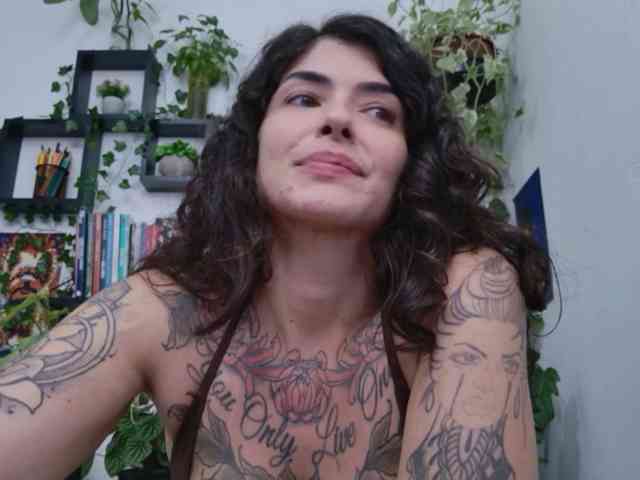 Modelo: TaliMajesty
