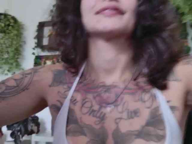 Modelo: TaliMajesty