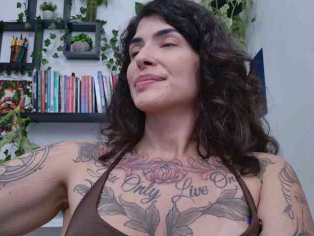 Modelo: TaliMajesty