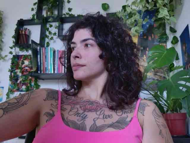Modelo: TaliMajesty