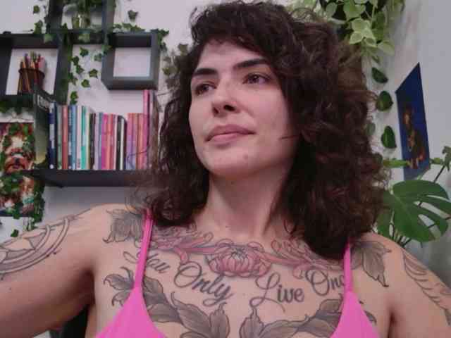 Modelo: TaliMajesty