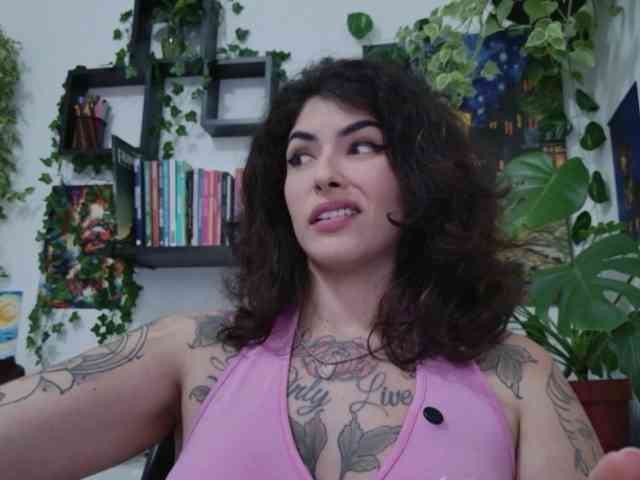talimajesty webcam