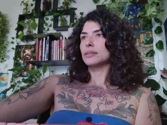 Modelo: TaliMajesty