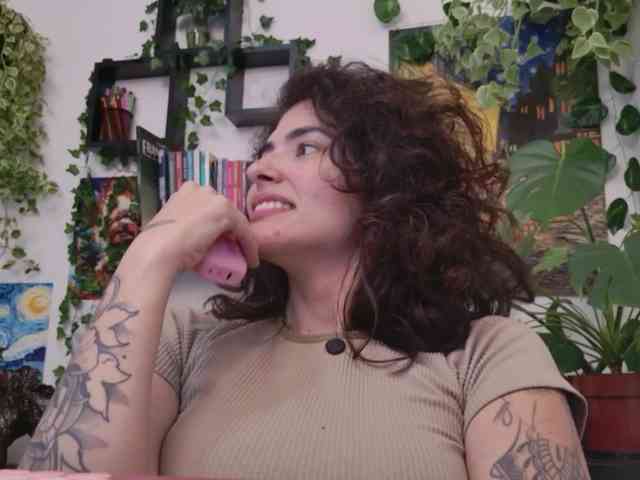 talimajesty webcam