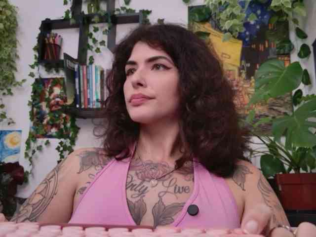 talimajesty webcam