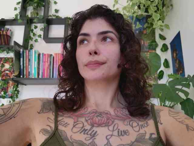 Modelo: TaliMajesty