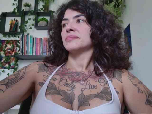 talimajesty webcam