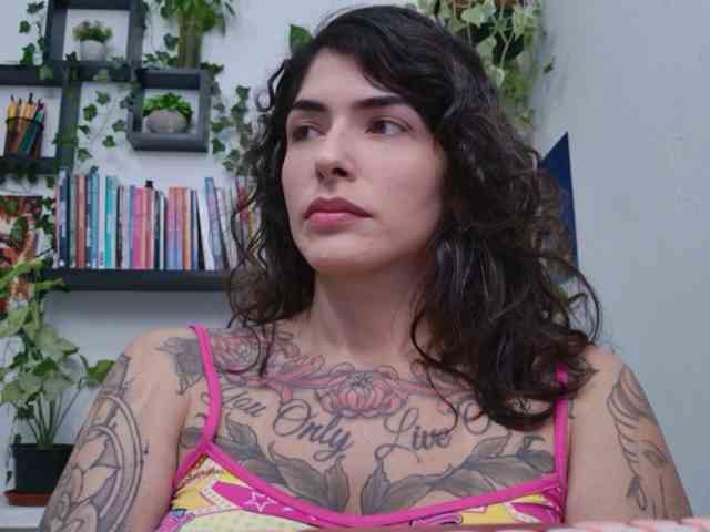 Modelo: TaliMajesty