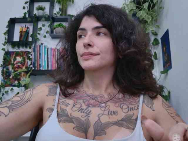 Modelo: TaliMajesty