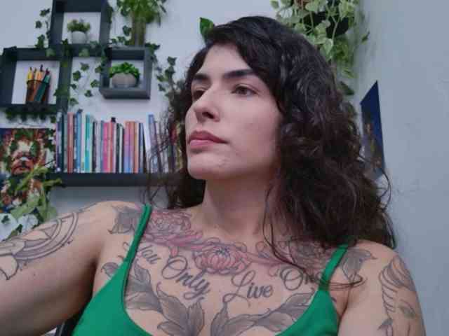 Modelo: TaliMajesty