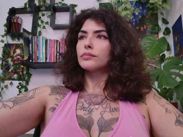 Modelo: TaliMajesty
