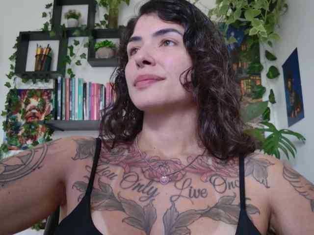 Modelo: TaliMajesty
