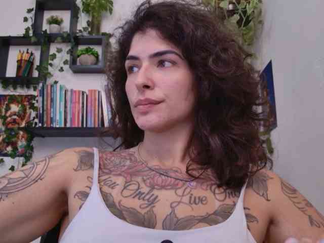 Modelo: TaliMajesty