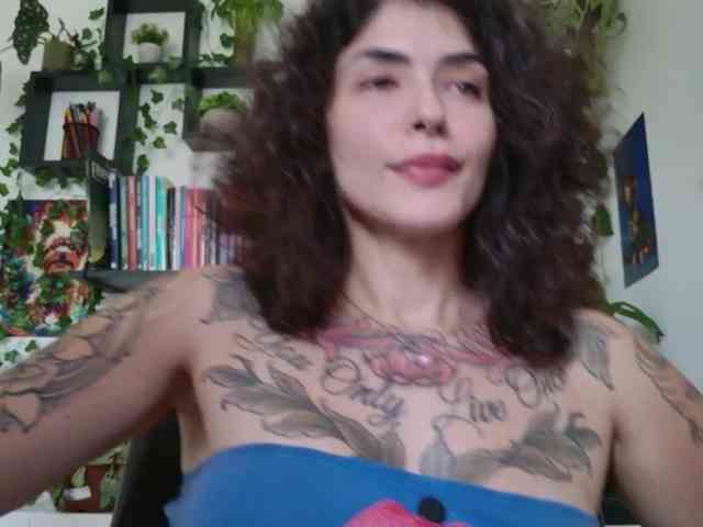 Modelo: TaliMajesty