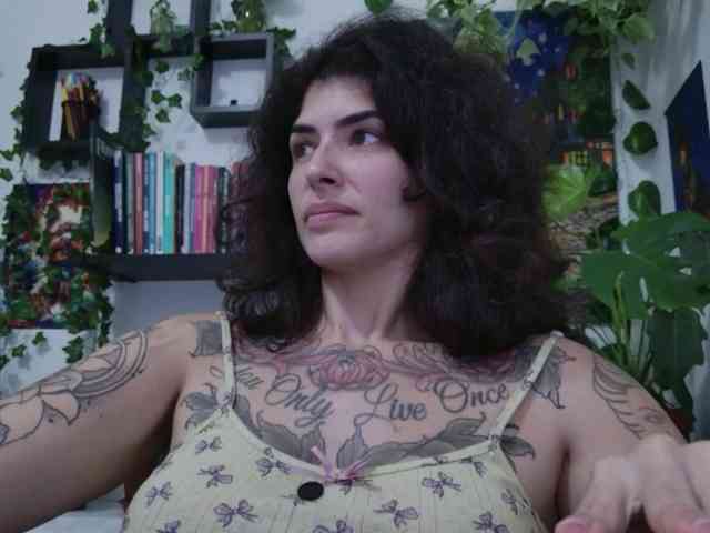 Modelo: TaliMajesty