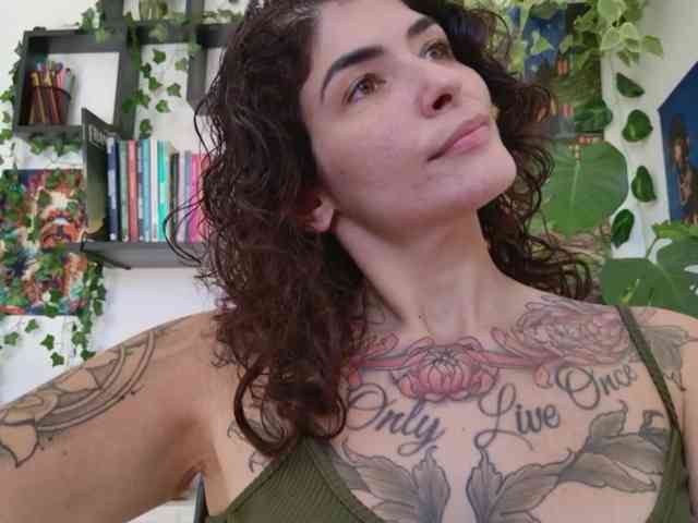 Modelo: TaliMajesty