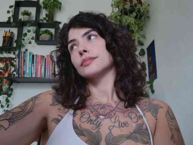 Modelo: TaliMajesty