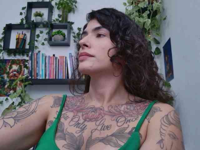 Modelo: TaliMajesty